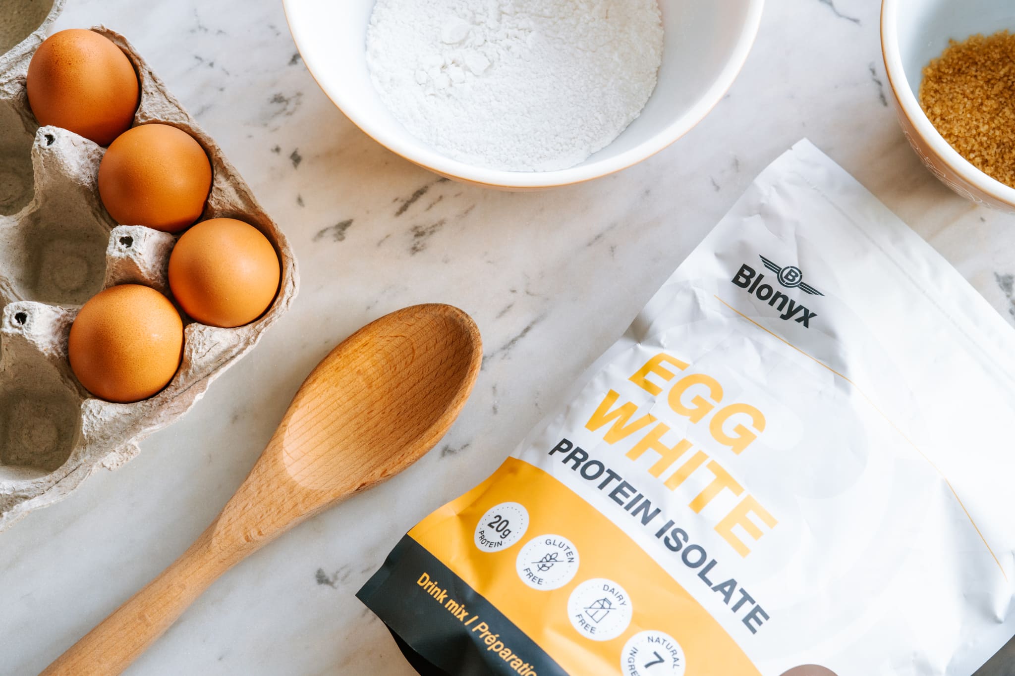 Blonyx Egg White Protein Isolate and baking ingredients