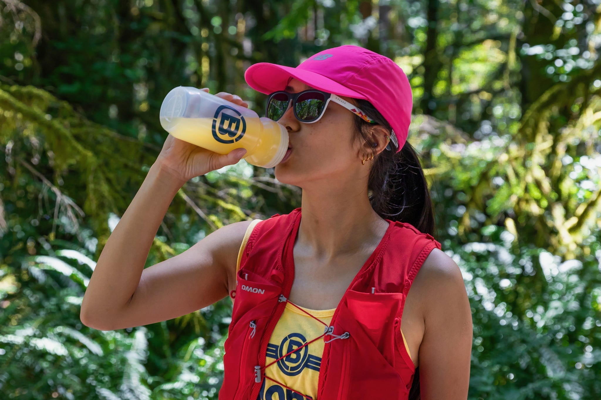 Trail runner drinking Blonyx Hydra+